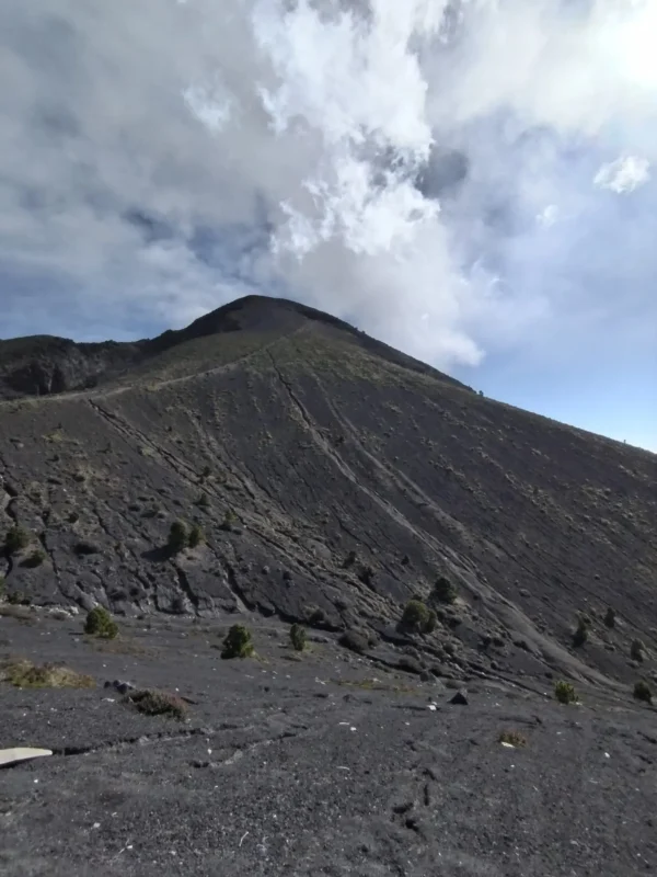 Hiking Acatenango Volcano - Image 4